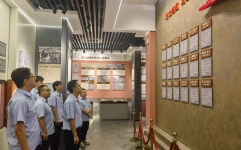 中建六局六建公司无锡庆丰地块建设项目党支部赴锡南烈士陵园开展主题教育活动
