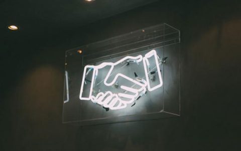 谷歌扩大与 Anthropic 的合作伙伴关系以增强人工智能安全