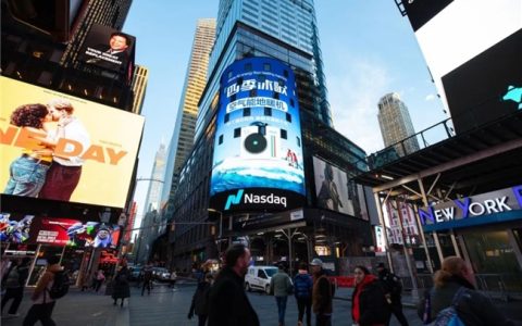 中国热力 温暖全世界 | 四季沐歌空气能登陆美国纽约时代广场