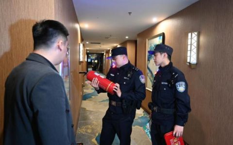 冰城公安： “九小场所”除隐患 筑牢防线保安全