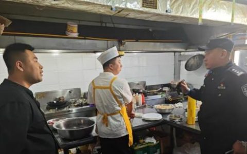 冰城公安：全面排查食住行玩隐患 守护游客平安之旅
