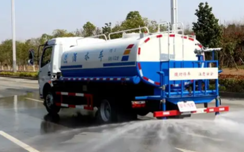 环卫清洁喷洒、园林绿化等所需洒水车，找淳通汽车，多个体量供您选择