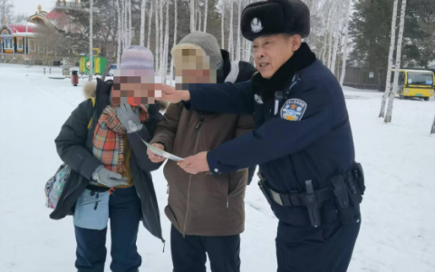 巡逻民警化身“旅行顾问” 热情助力外地游客