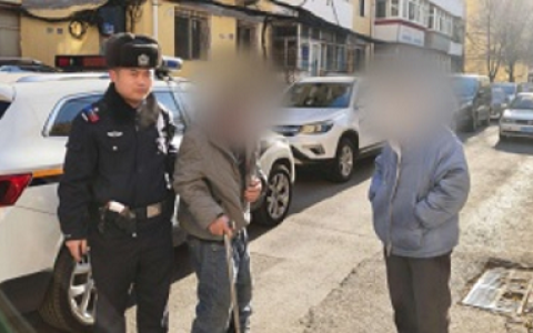 巡逻民警及时发现跌倒老人并安全送还