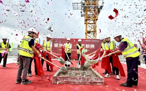 中建六局承建的保利中交大都汇三期项目C3、C10顺利封顶