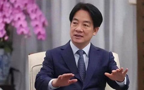 岛内48小时3大异动，台退将猛然发现：解放军沿海导弹竖起待发