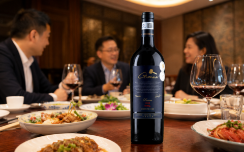 金锤葡萄酒：商务宴请与礼赠场景里，一支有奖项背书的选择
